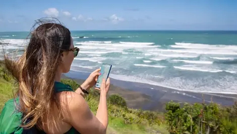 One NZ adds satellite data & WhatsApp calling service